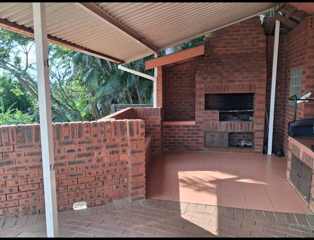 5 BEDROOM HOUSE FOR SALE IN BLUFF